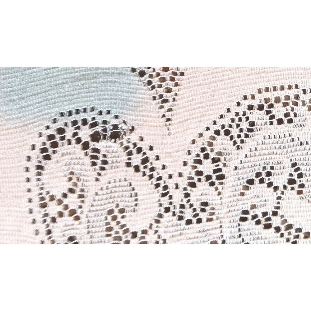 Vintage Quaker lace Tablecloth Cottage core, Granny core, 52